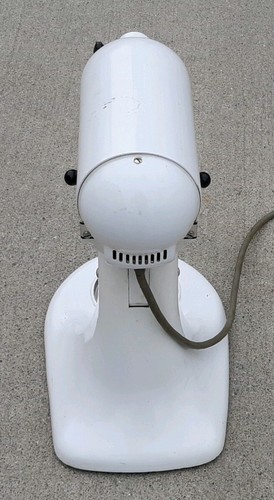 KitchenAid K45 White 250W Mixer w/ Stainless Steel Bowl/3 Different Beaters/book