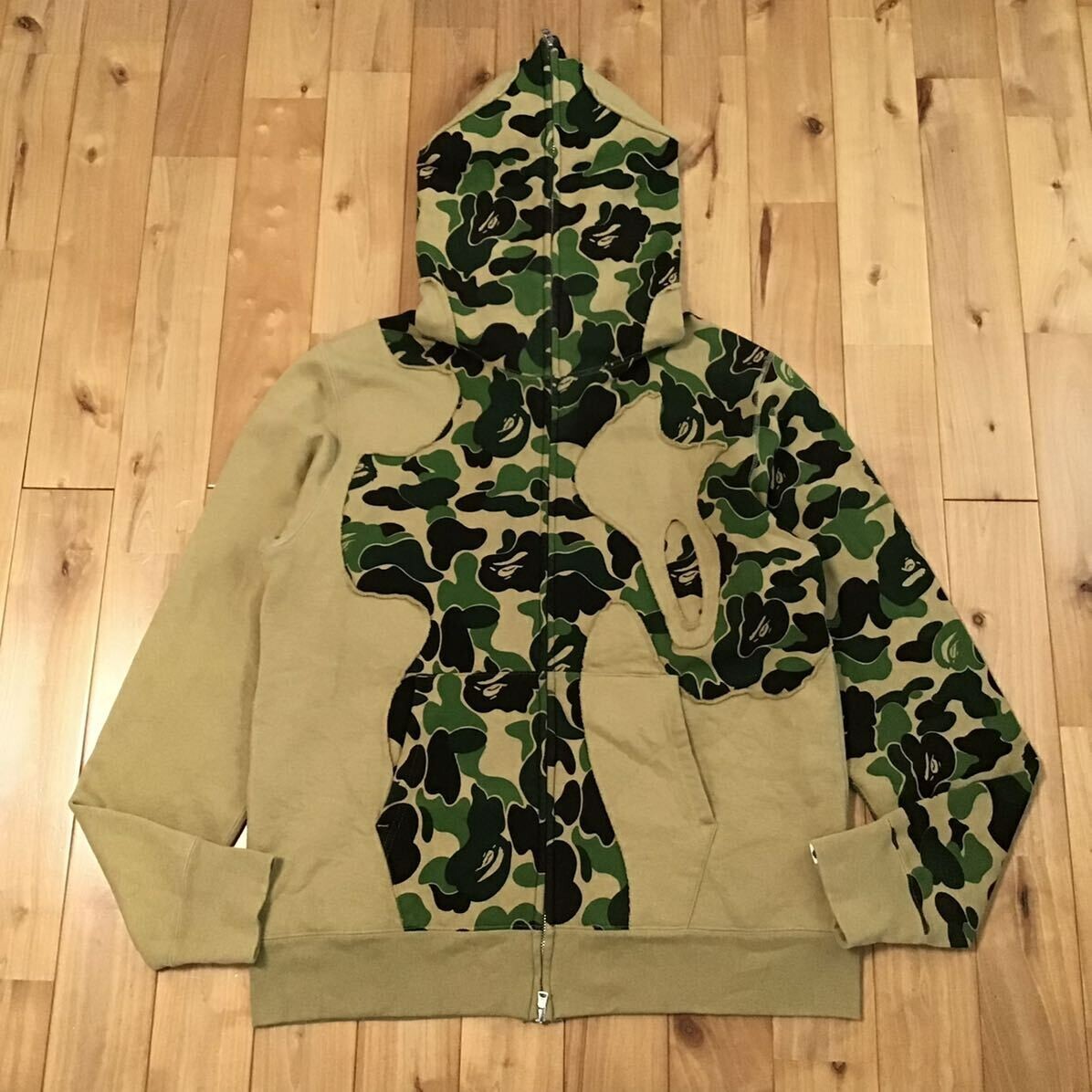 BAPE ABC CAMO FULL ZIP HOODIE パーカー ABC CAMO PATCHWORK RELAXED FIT ZIP HOODIE MENS – eu.bape.com