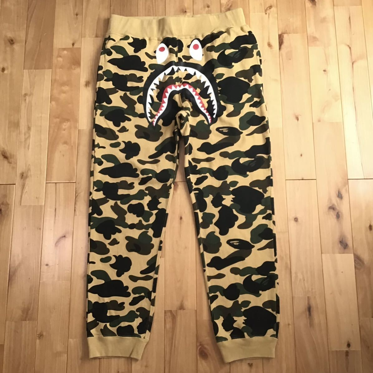 BAPE 1st camo yellow shark sweat pants A Bathing Ape Size XL