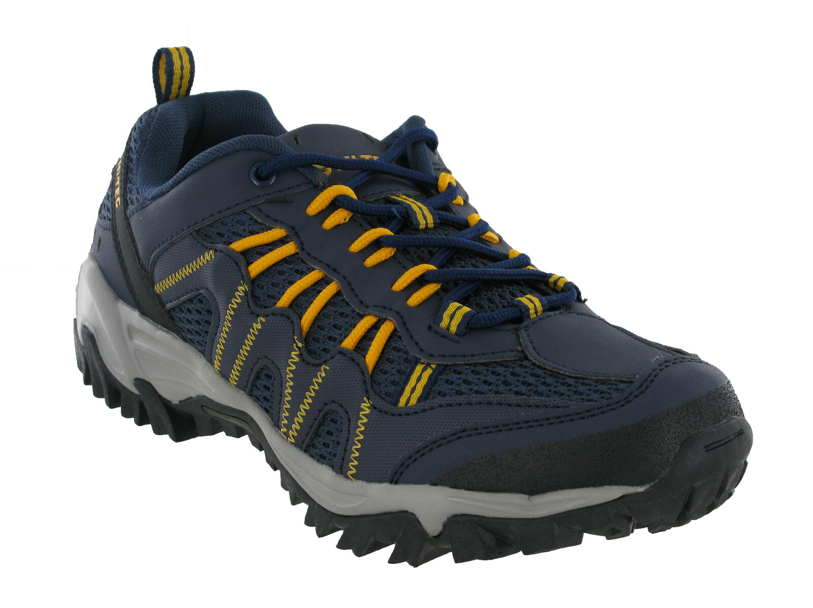 walking hi tec trainers