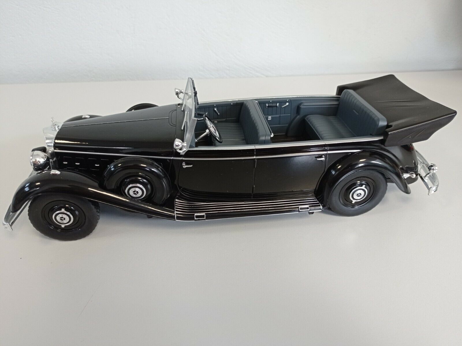 RARE MCG 1:18 Mercedes-Benz 770 (W150) Cabriolet open 1938 RARE MCG 1:18 Mercedes-Benz 770 (W150) Cabriolet open 1938