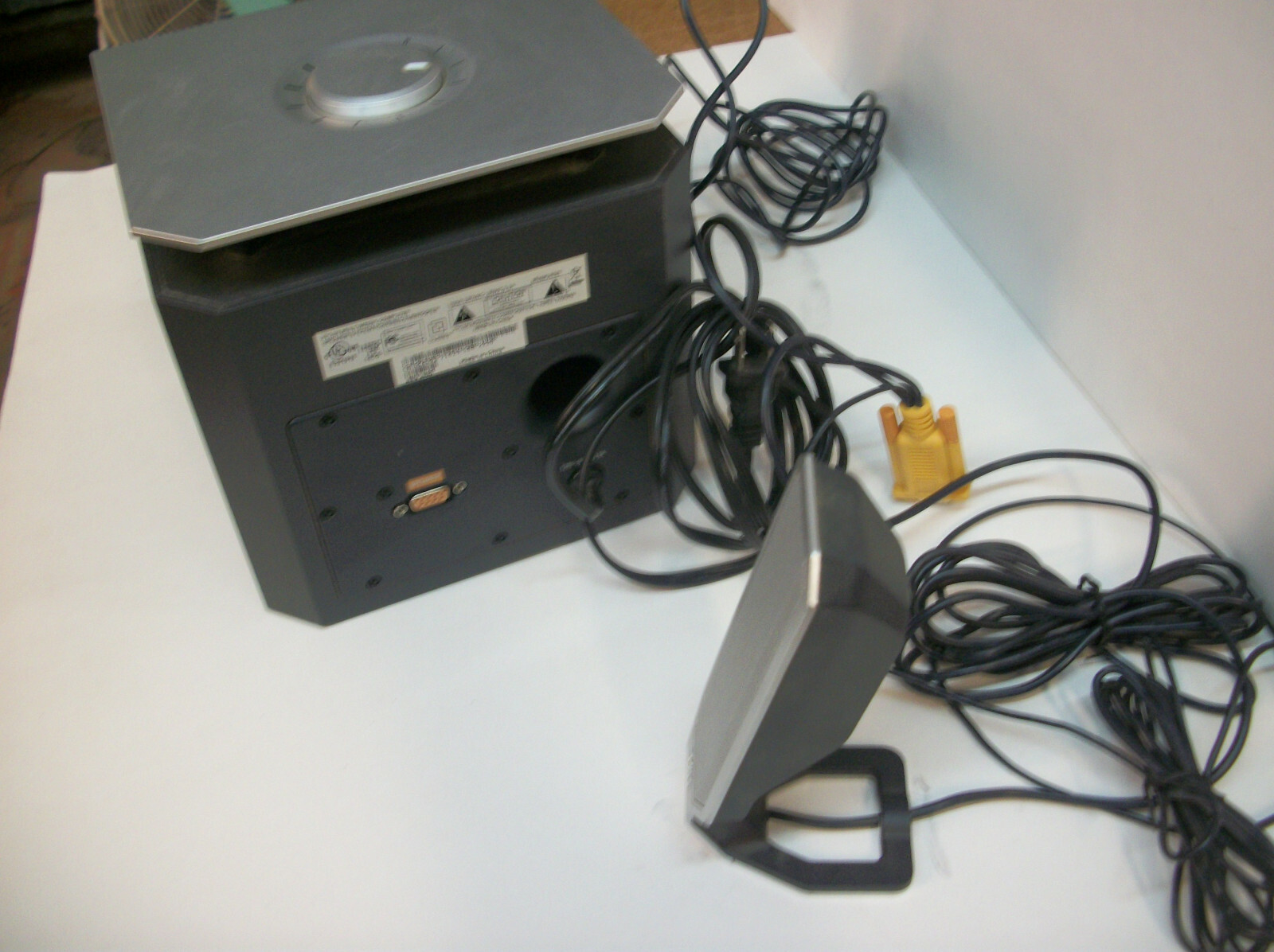 DELL Zylux A525 Multimedia Computer Speakers w/ Powered Subwoofer