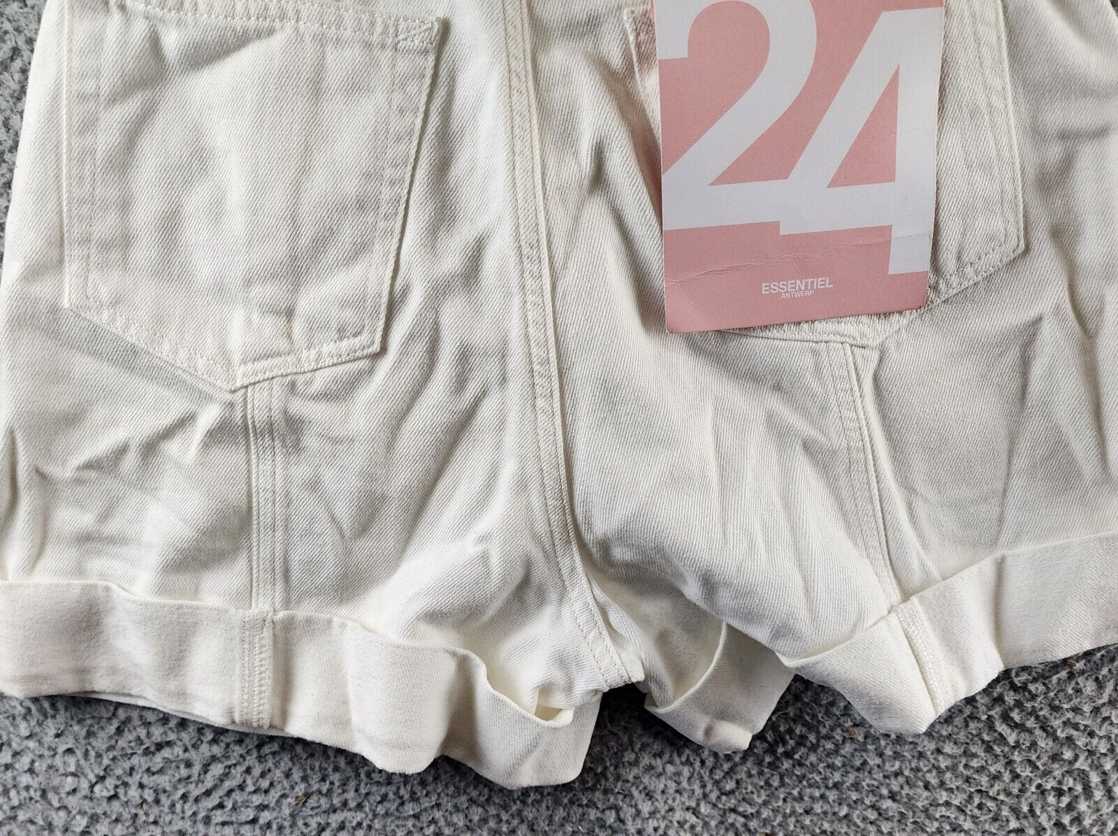 Essentiel Antwerp Delay Denim Cargo Shorts Women's 24 Off White Button Closure~ - Picture 12 of 14