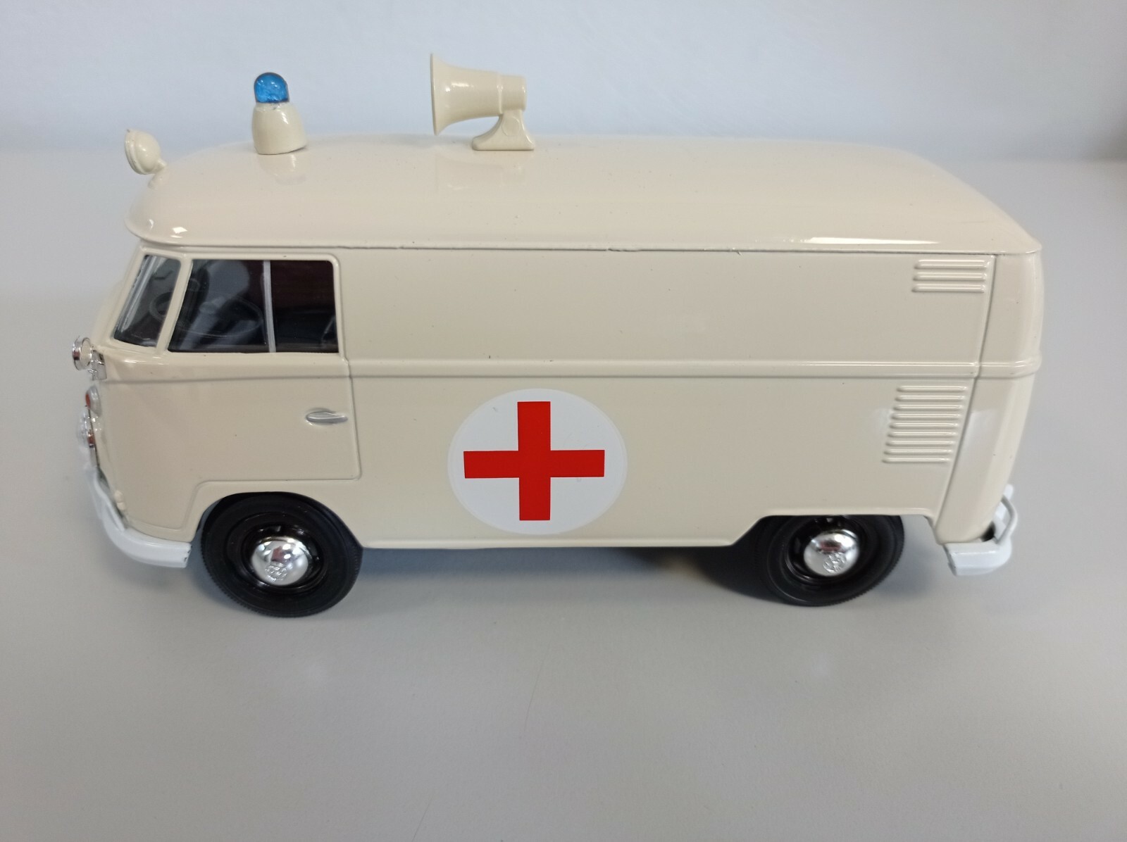 Volkswagen Ambulance モデル 855 s-l1200.jpg
