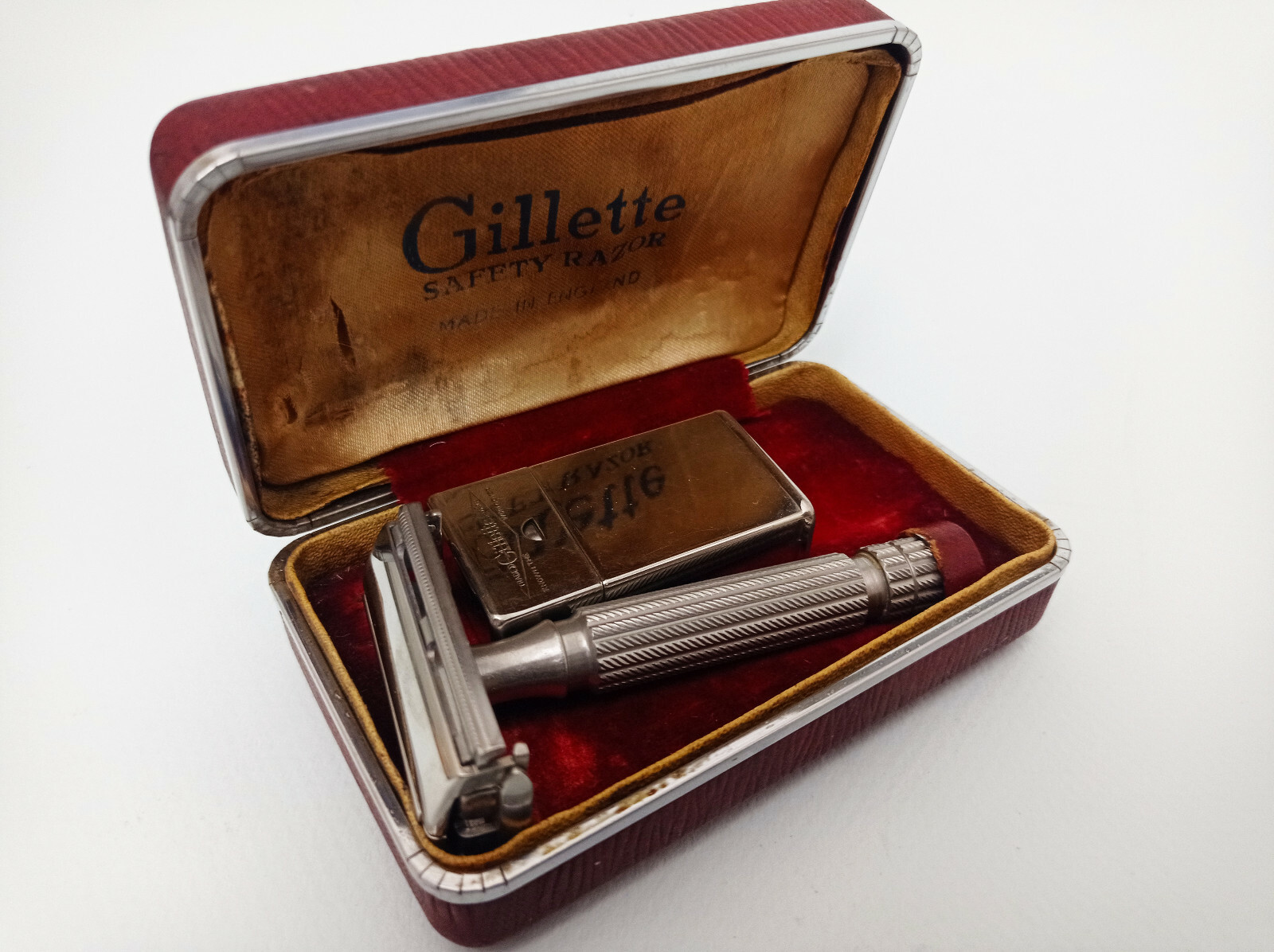 Gillette Aristocrat Adjustable Razor 髭剃り $_12.JPG?set_id=880000500F