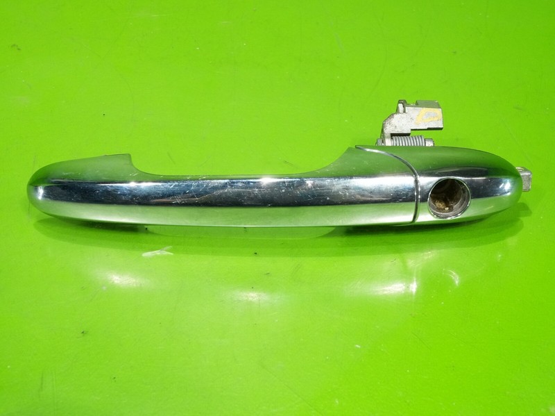 12-19 Fiat 500 OEM driver left exterior door handle chrome
