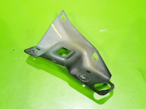 12-19 Fiat 500 OEM driver left front fender mount bracket