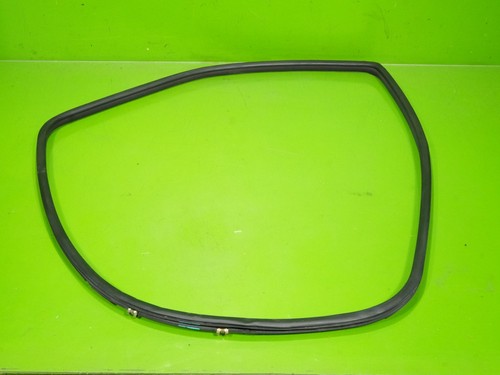 01-05 IS300 OEM passenger right rear door chassis jamb rubber weather strip seal