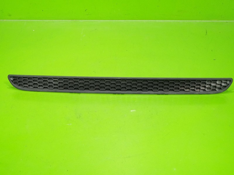 12-17 Fiat 500 OEM rear back bumper insert grille panel 68087067AA