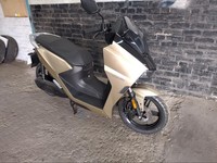 HORWIN SK3 ELECTRIC SCOOTER 125cc Equivalent 2025 / 25 @ MCD CARS