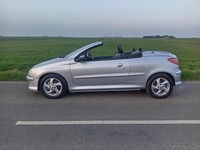 2004 Peugeot 206 206cc 1.6 Allure AUTOMATIC LEATHER SHOWROOM CONDITION CAN SECUR