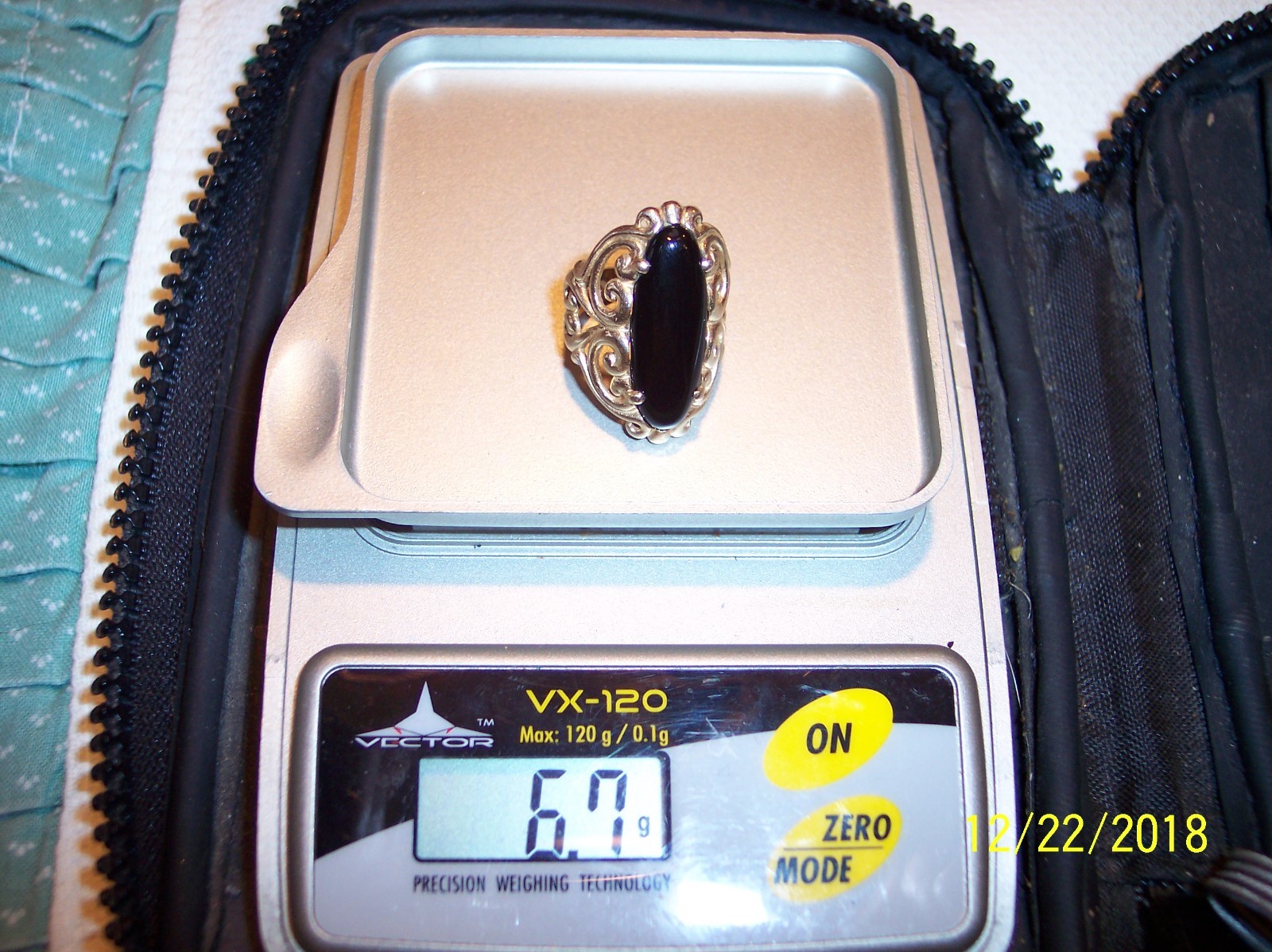 HUGE ! Vintage 14k yellow gold OVAL black onyx SCROLL RING SZ 3 1/2 HALLMARKED