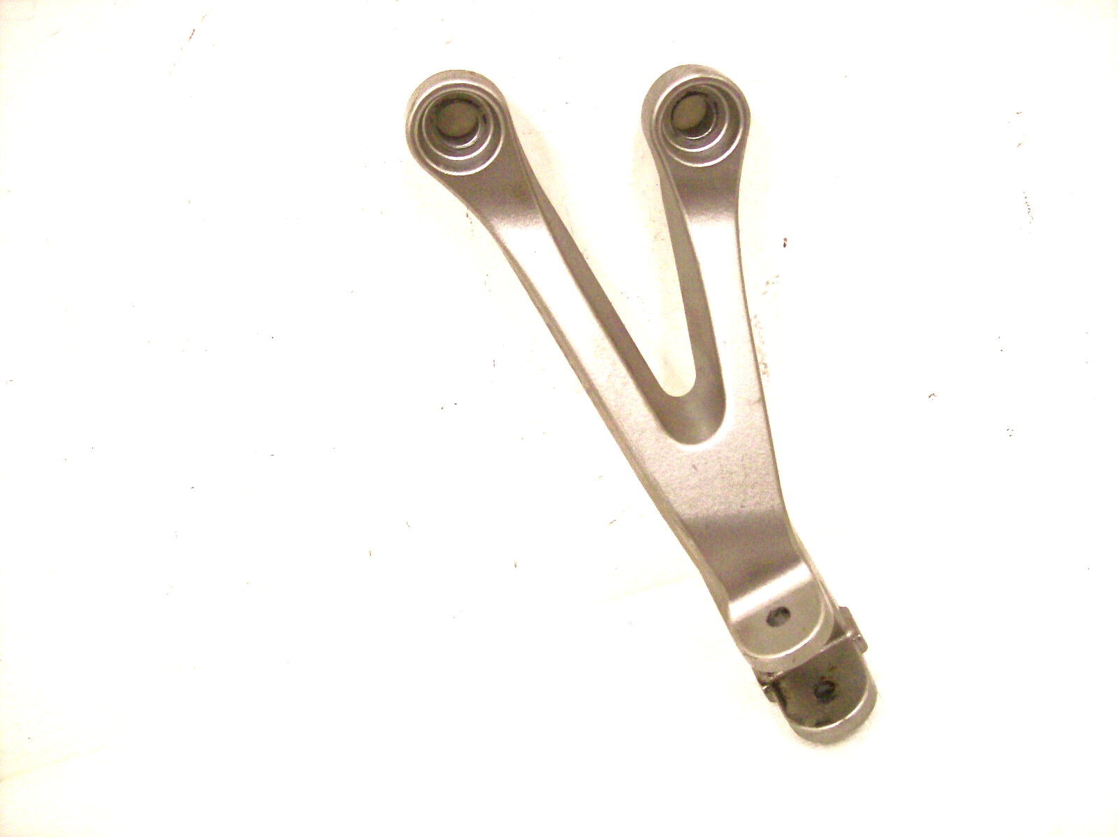 KAWASAKI ZZR600 ZX636 ZX9 LEFT REAR FOOTPEG MOUNTING BRACKET