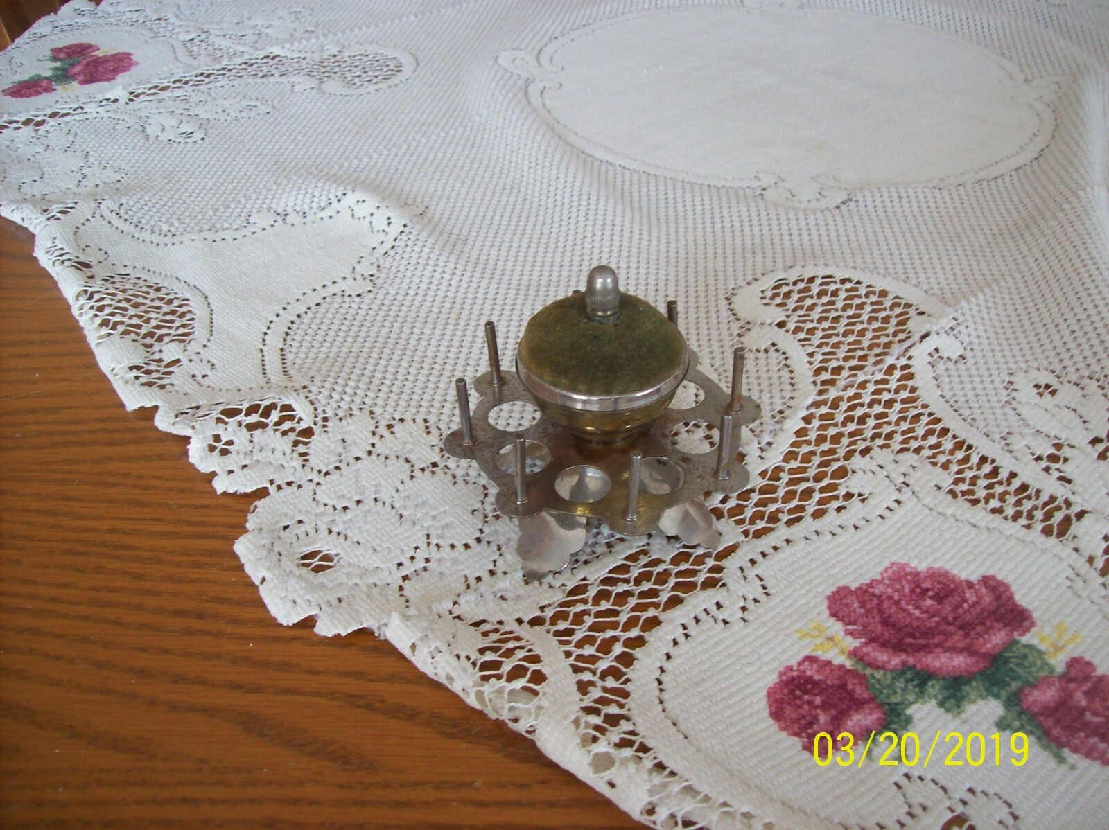 Sewing Thread Holder & Pin Cushion Vintage Rotating With Footed Base