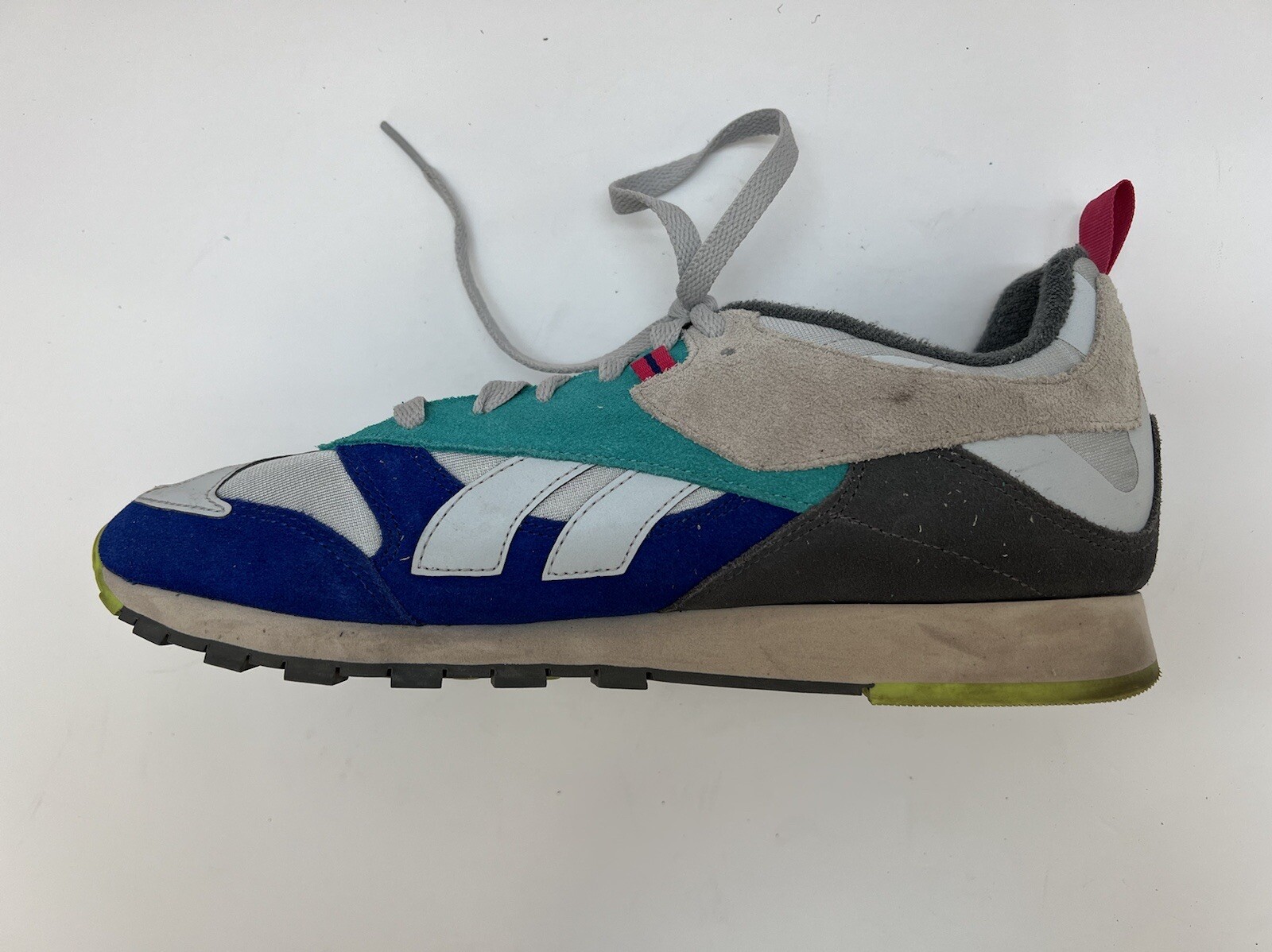 Reebok 1993 Mens Size 10.5 Classic Leather Originals Boost Beige Blue Gray:  купить с доставкой из США, цена 2 981 руб - (255575555966)