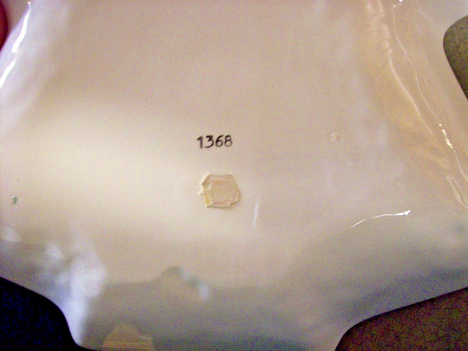 LEFTON WHITE HOLLY BERRY TREE TRAY VINTAGE