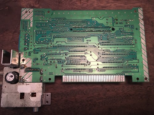 Original Nintendo NES Motherboard : AV & RF