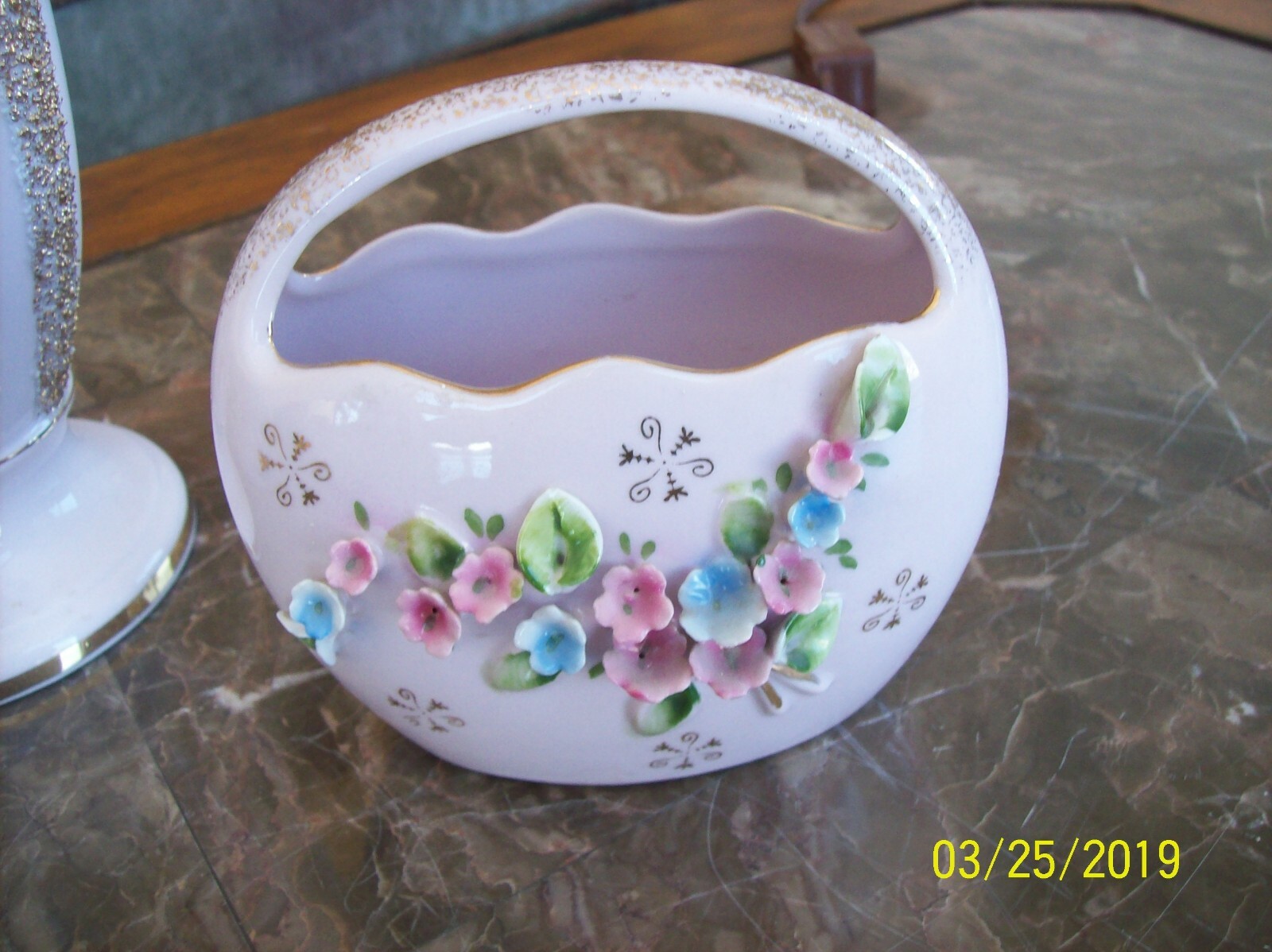 Lefton & Ucagco Vtg Porcelain Pink Applied Floral Gold Highlights 3 Vases & Swan