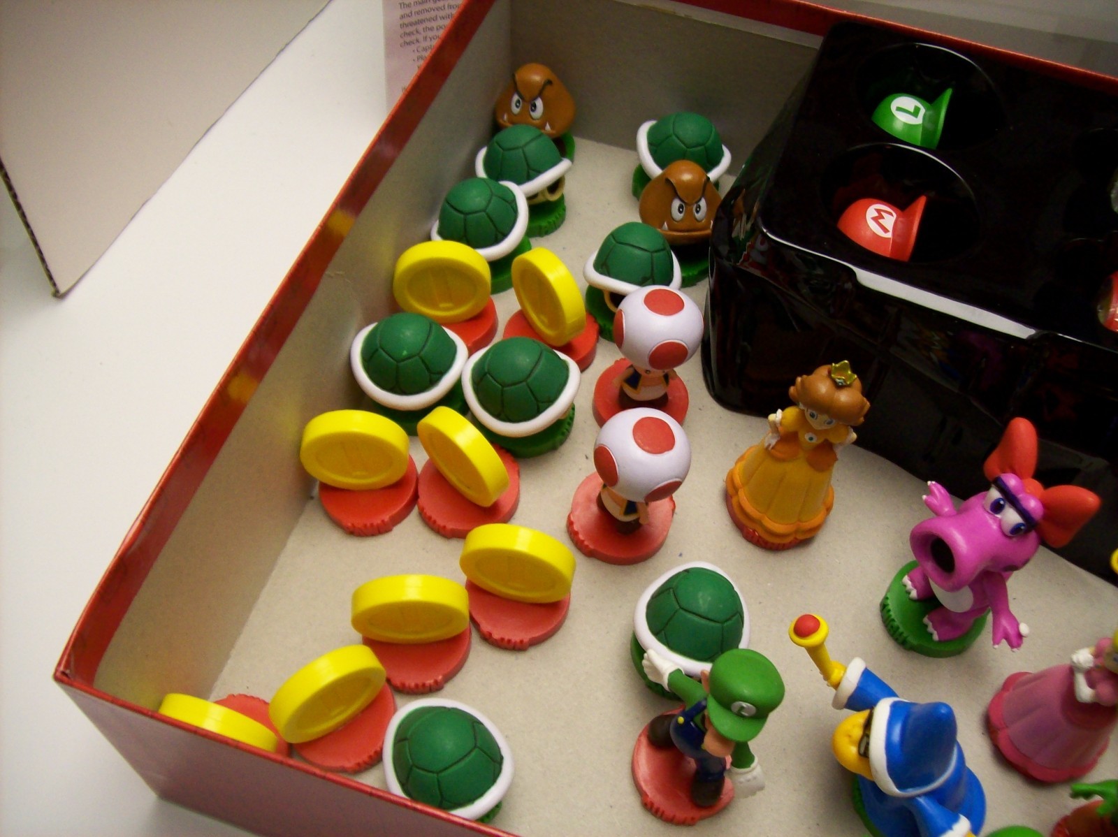 Super Mario Chess & Checkers Set Collector's Edition- EUC  - Rare