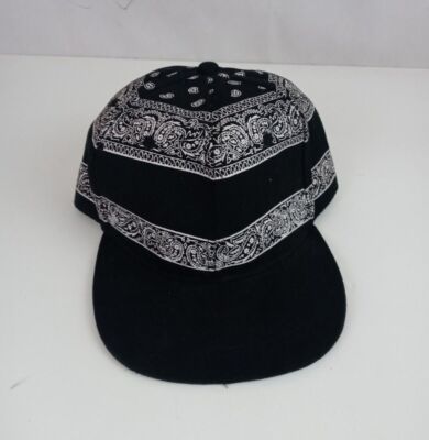Carbon Elements Black & White Snapback Baseball Cap With Bandana Design