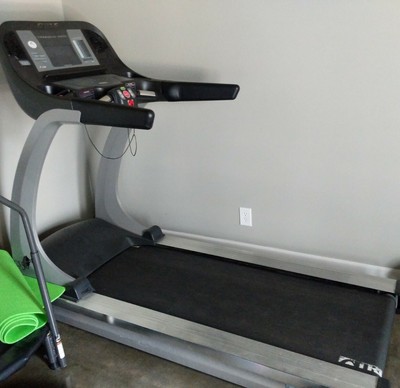 True 500 soft select treadmill for sale