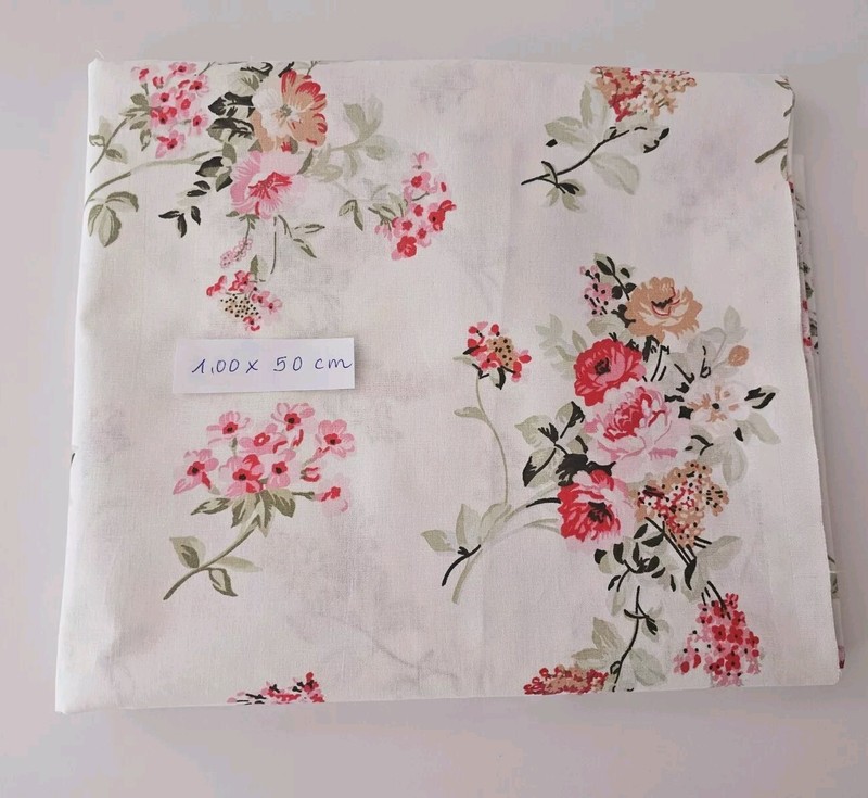 Blumen ~ Stoff ~ 100% Baumwolle ~ Neu