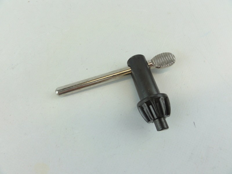 DeWalt Black & Decker 42966300 New Genuine Chuck & Key DW100 DW101