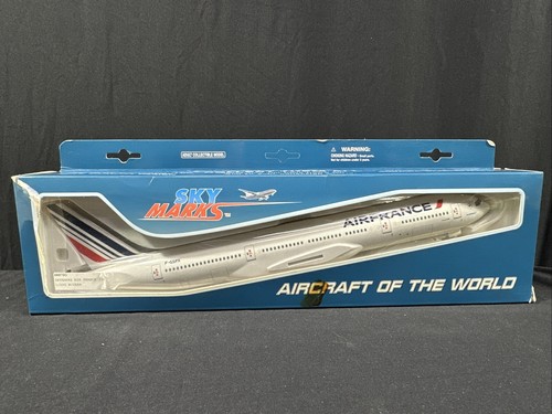 SKYMARKS AIRFRANCE 航空機モデル 1/200　A380 1/200 SKYMARKS SINGAPORE AIRLINES AIRBUS A380-800 W/GEAR