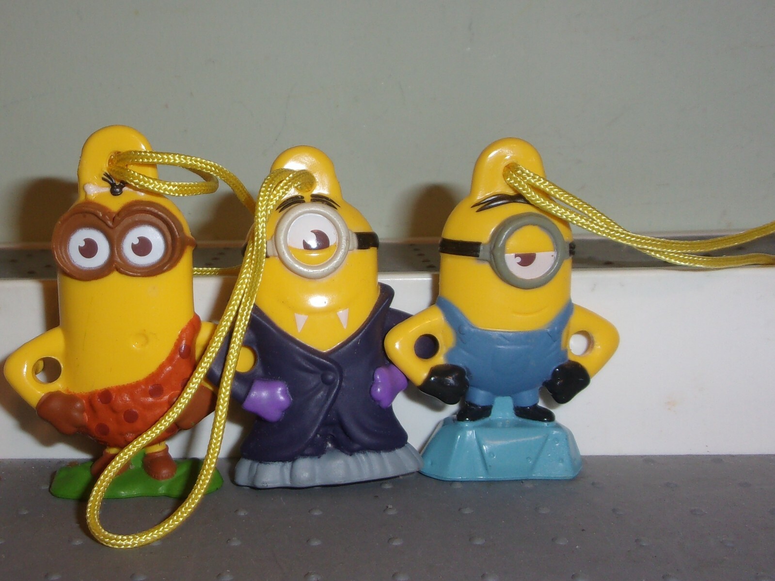 MINIONS in the city GENERAL MILLS CEREAL PROMO TOY LOT OF 3 CAVEMAN DRACULA