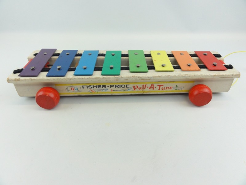 fisher price pull a tune 870