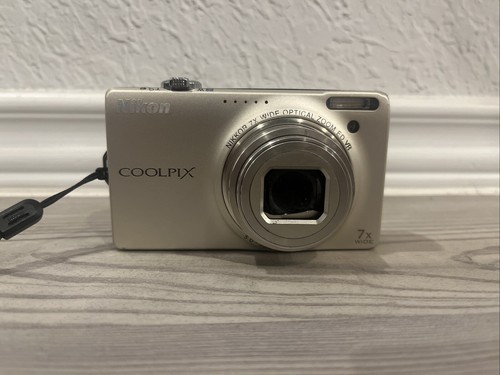 Nikon Coolpix S6000 Compact Digital Camera READ DESCRIPTION