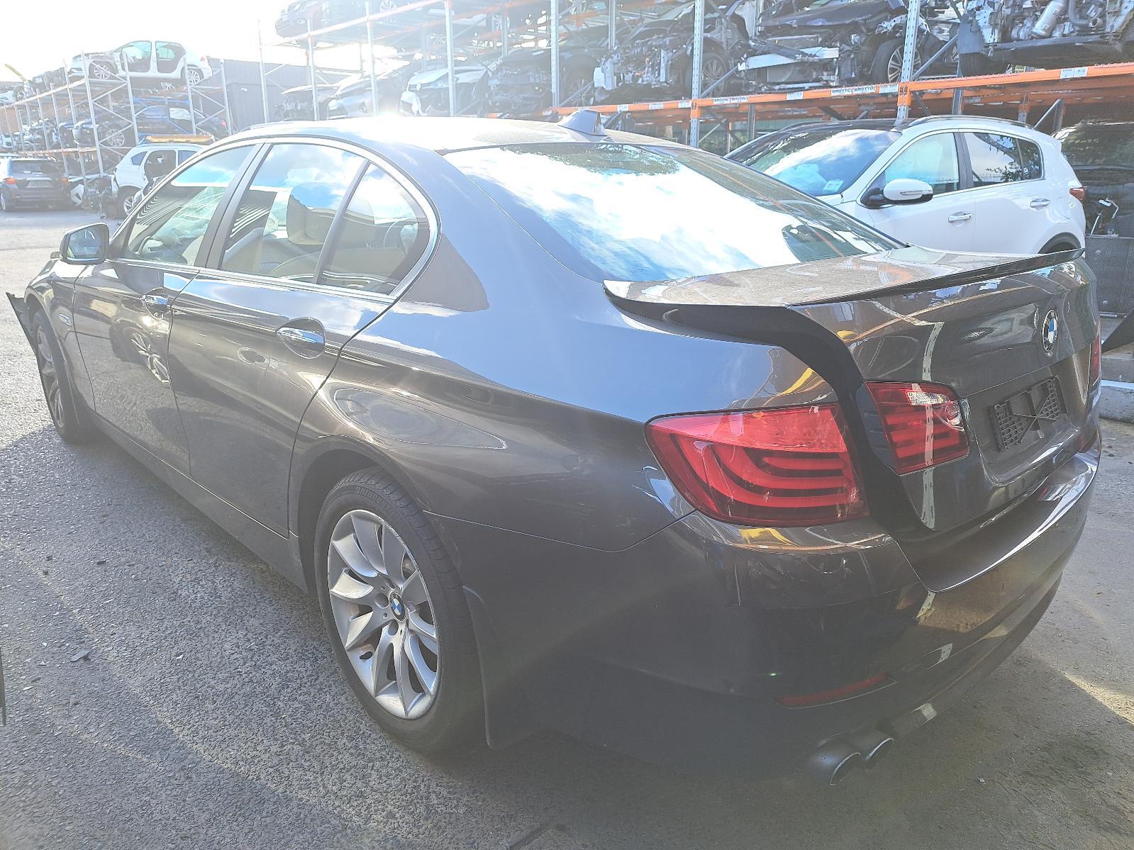 BMW 5 SERIES F10/F11 02/2010-01/2017 RIGHT FRONT HUB ASSEMBLY SEDAN/WAGON - thumbnail 2