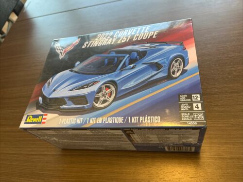 Revell 1/25 2014 CORVETTE STINGRAY レベル
