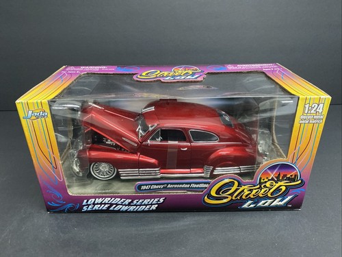 Jada Toys Street Low Lowrider Series 1947 Chevy Aerosedan