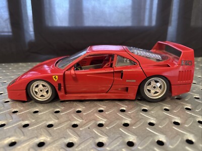  Burago Ferrari F-40 Supercar 1987 1/18 Scale Diecast Made in Italy 