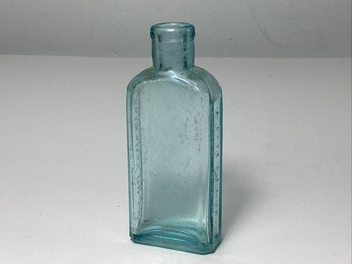 キャロン　ニュイドノエル　ANTIQUE　BOTTLE Vintage Nuit de Noel EDT Perfume Spray by Caron ~ 100 ml