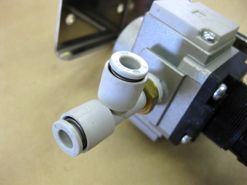 SMC Pneumatic Pressure Regulator Stainless Bracket 80AR2002 Tube