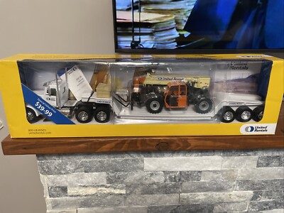 United Rentals 1/32 Peterbilt  Truck Low Boy JLG G12-55A Telehandler Series 4