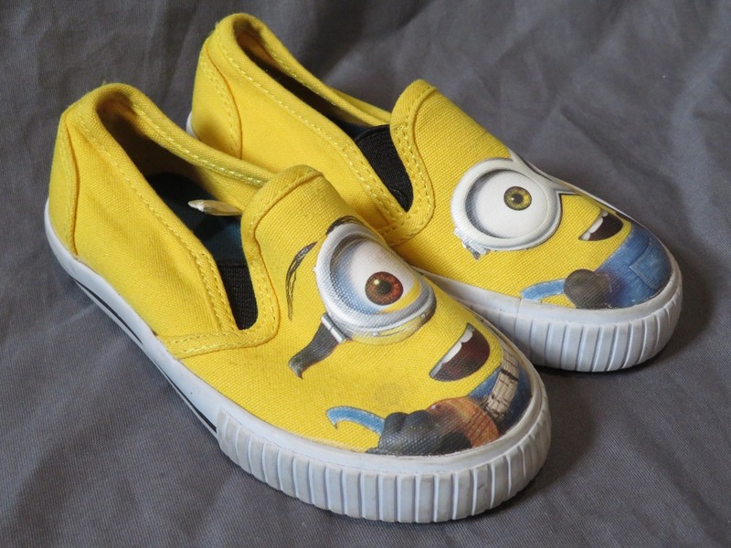 Bambini Boy da Minons Cattivissimo Me Giallo Slip-On, Loafers Scarpe di Tela ~ | eBay