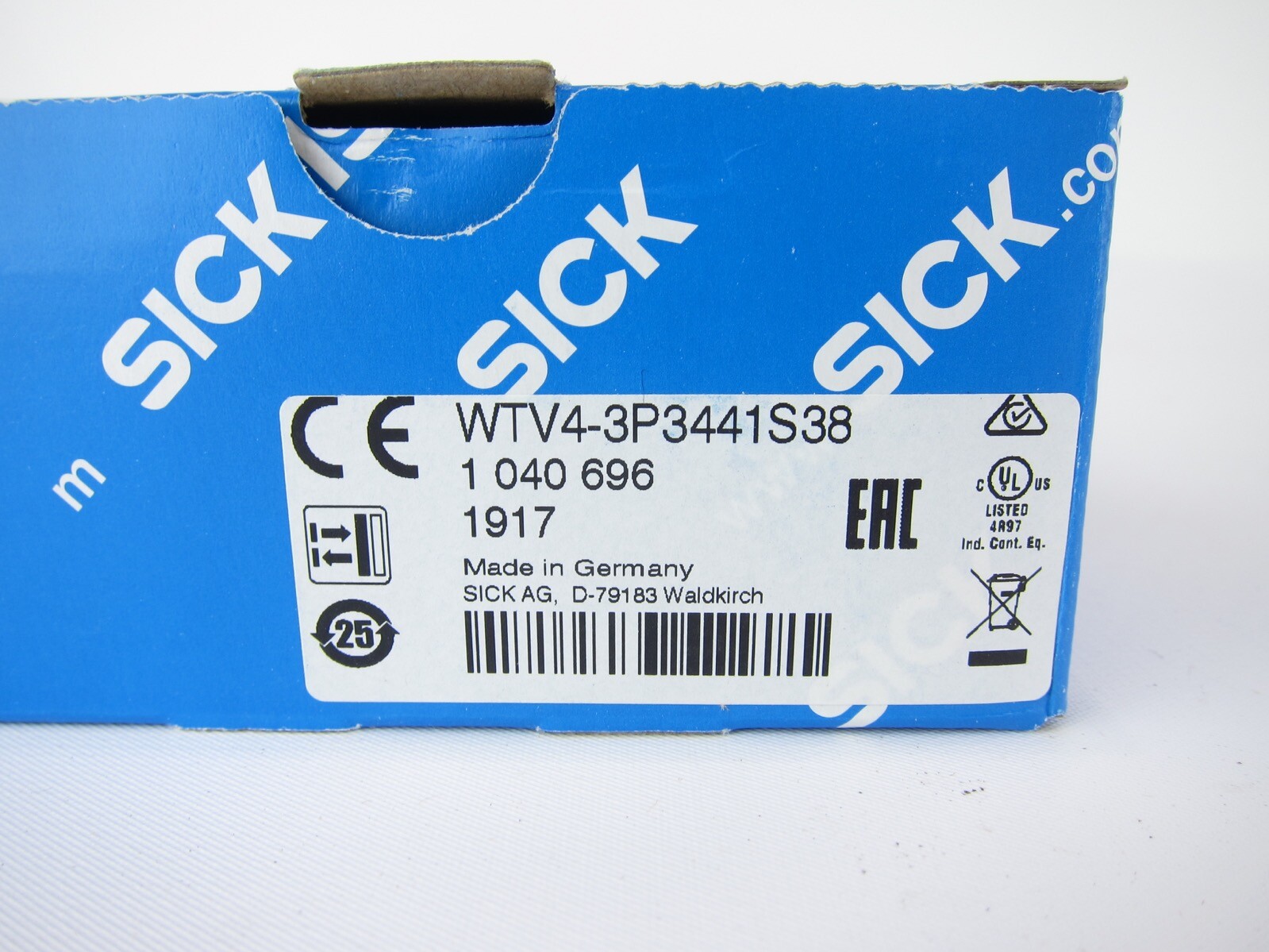 NEW Sick WTV4-3P3441S38 1040696 Photoelectric Sensor