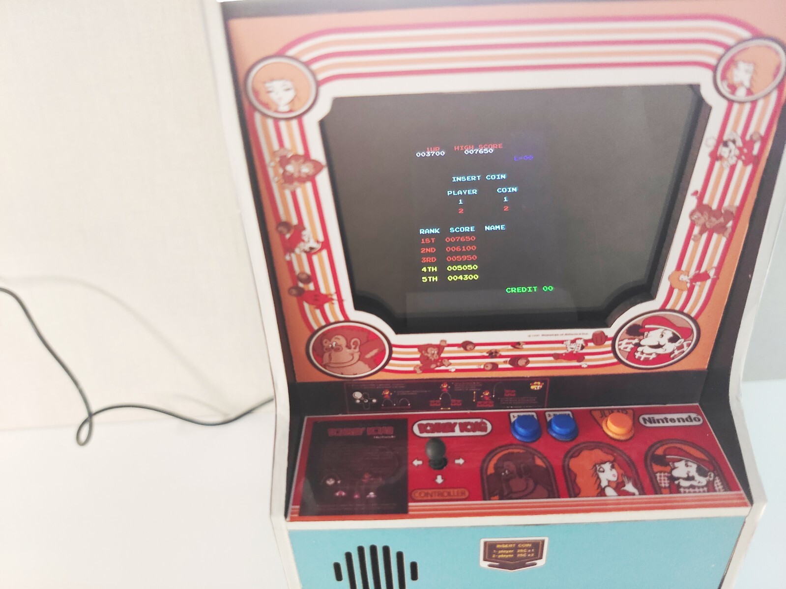 Donkey Kong 1/6 scale mini working arcade cabinet (Playscale, New Wave Toys).