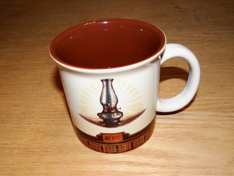 Cracker Barrel Old Country Store oil lamp 14 oz coffee mug eBay