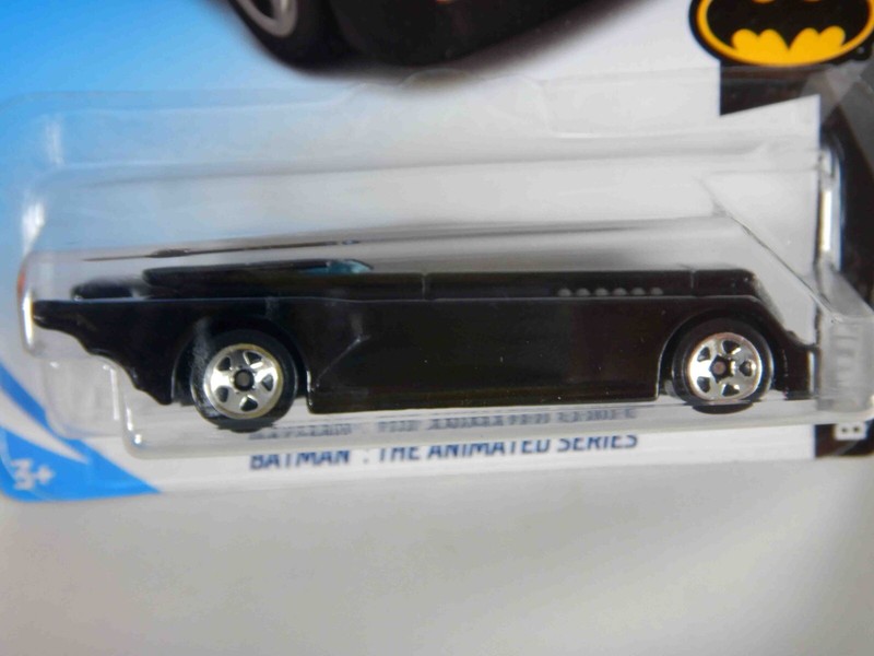 Hot Wheels バットモービル 1/64 Amazon | ホットウィール バットマン メタルダイキャストカー