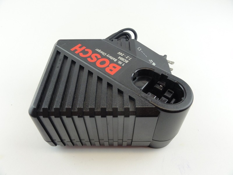 Bosch Genuine OEM BC004 12V 14.4V 18V 24V Battery Charger Replaces