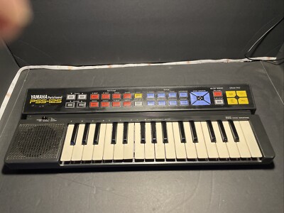 Vintage Yamaha PortaSound PSS-125 Keyboard Circuit Bending Tested
