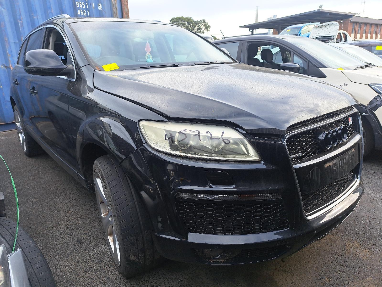 AUDI Q7 4L 09/2006-09/2009 TAILGATE BLACK SPOILERED TYPE - thumbnail 3