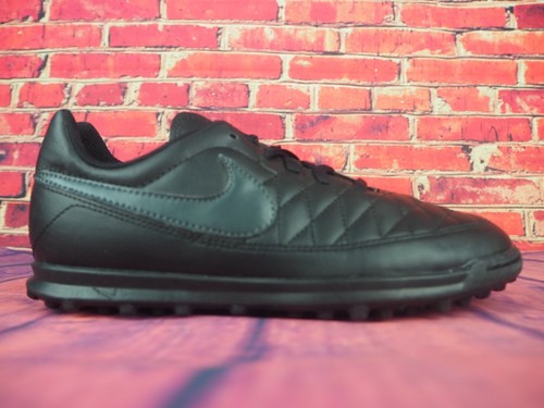 boys nike astro turf