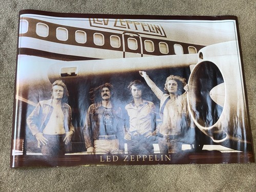 ＬＥＤ・ＺＥＰＰＥＬＩＮ　ピンナップポスター（非売品） s-l400.jpg