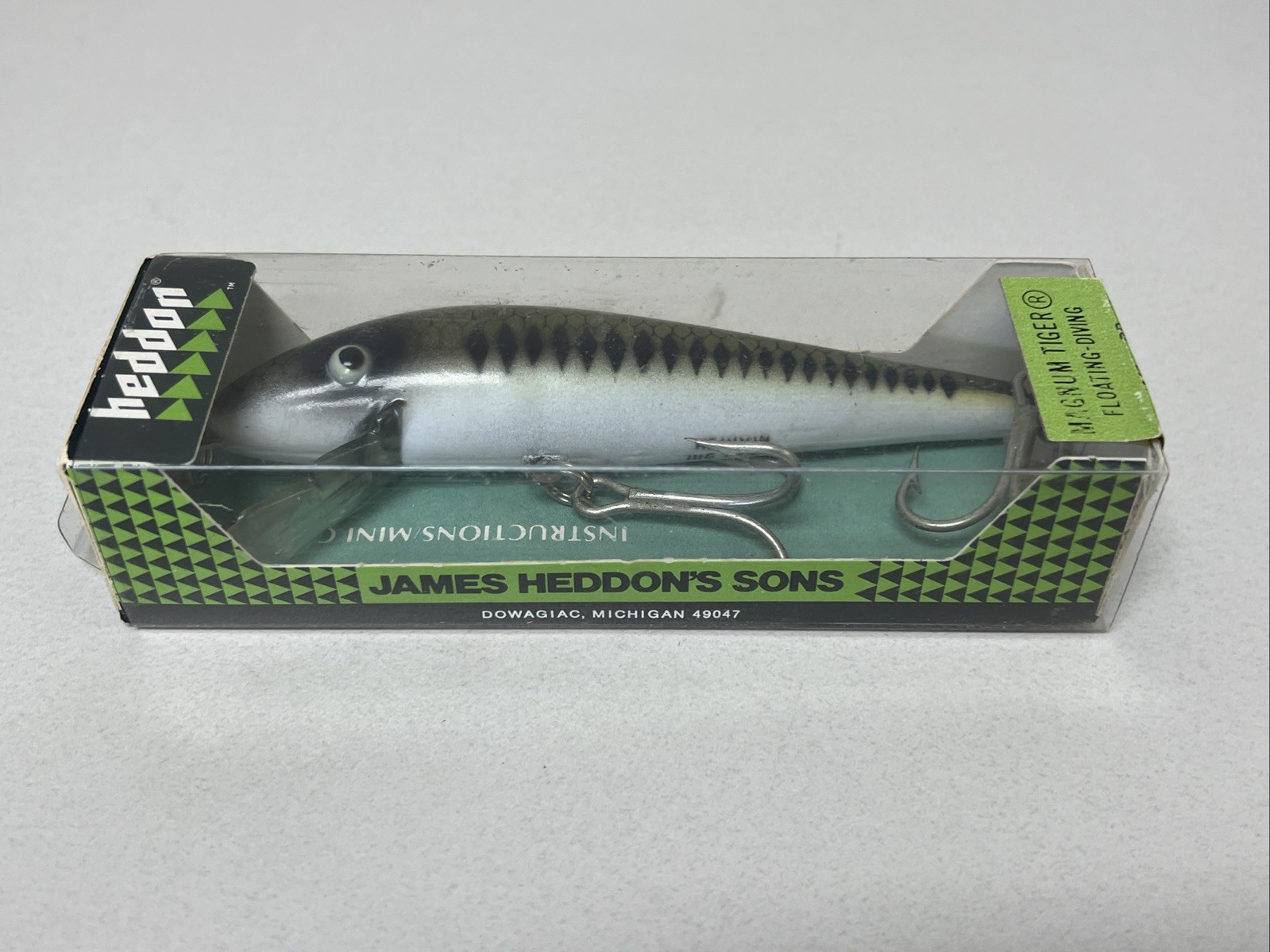 Vintage NIB Heddon Magnum Big Tiger 1040 Fishing Lure Baby Bass BB Correct Box
