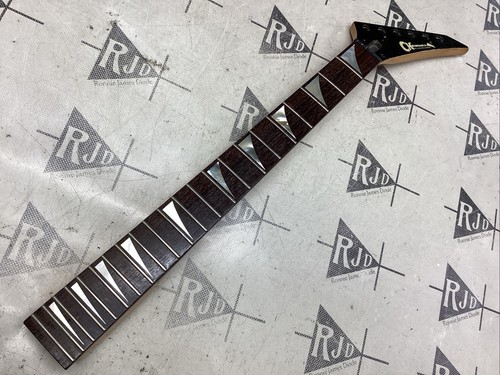 Charvel by Jackson WLE-4G ディンキーシェイプ Charvel by Jackson WLE-4G Dinky Type Red 2000's Electric